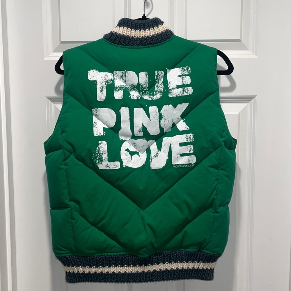 Victoria's Secret TRUE PINK LOVE Down Puffer zip Vest collegiate green NEW M/L - Picture 8 of 8